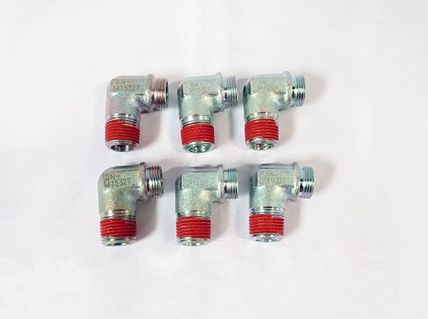 康明斯阳性接头弯管204995